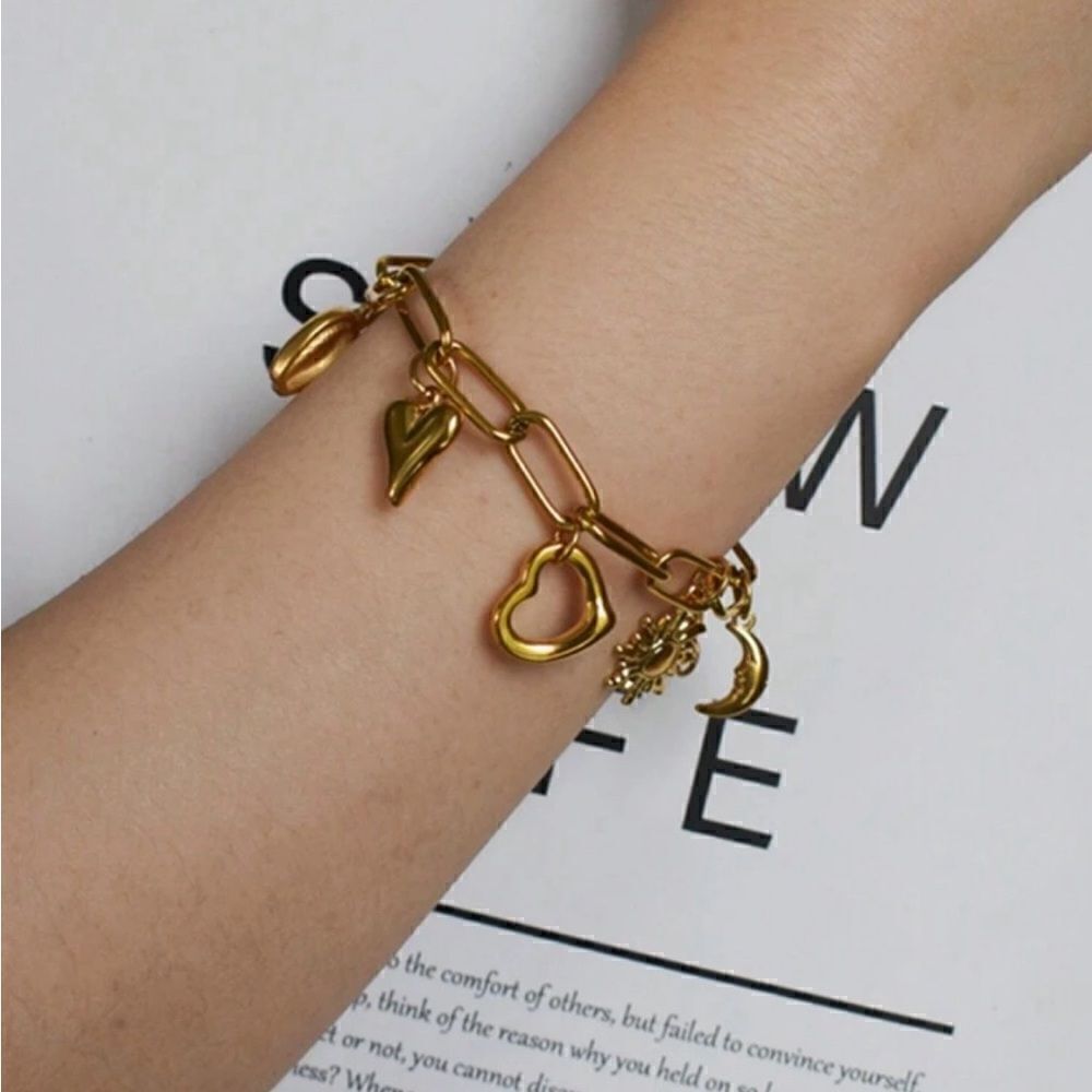 Heart bracelet N979